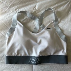 Nike sports bra, size M